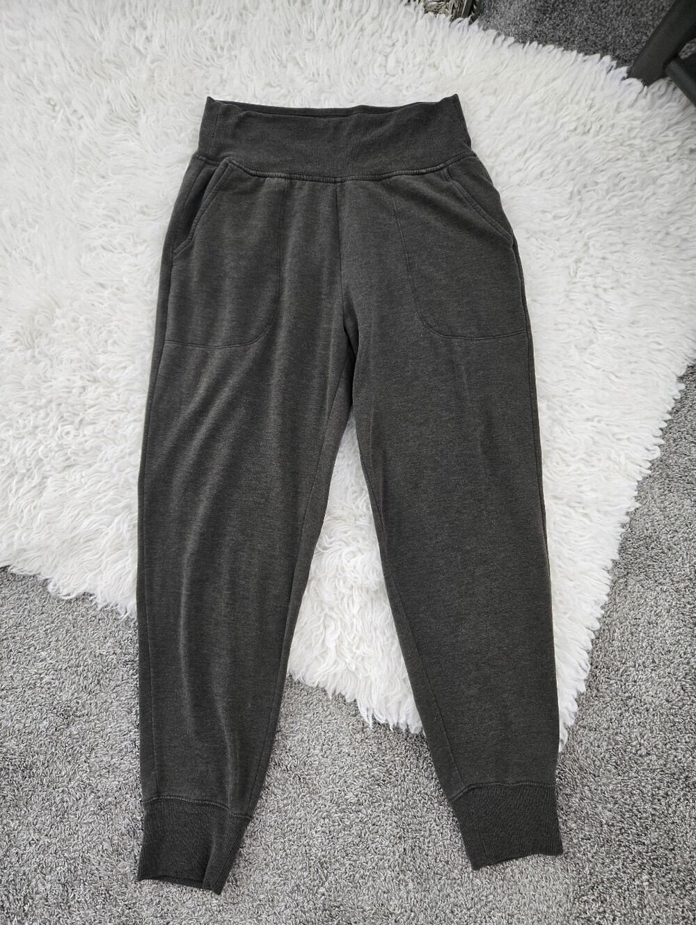 Athleta Coaster Luxe High Rise Jogger. Size small.